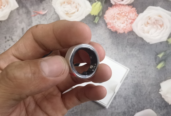 科技战胜魔法 QuzzZ Ring智能戒指的现实征途